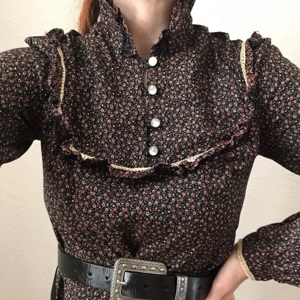 Vintage Cottage Core Calico Prairie Peasant Dress